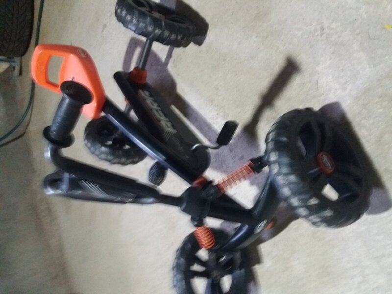 Cart Berg cu pedale pentru copiii